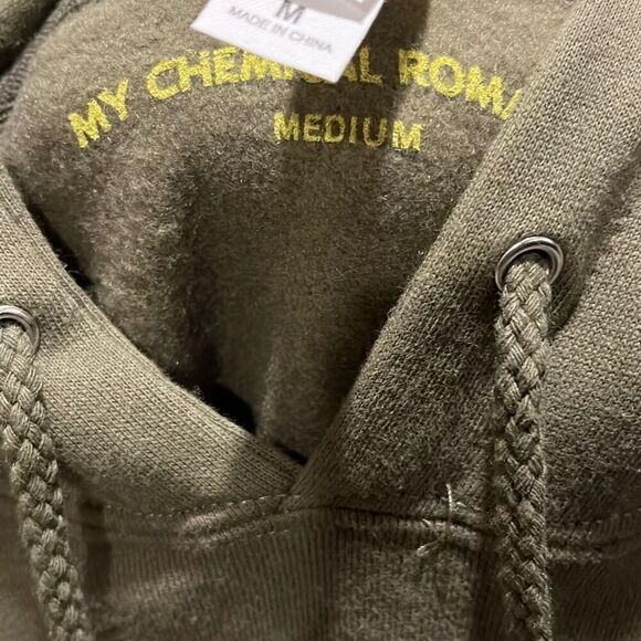 MCR My Chemical Romance 2022 Tour DECAY Swarm Sweatshirt Hoodie Men’s Medium - Picture 4 of 4